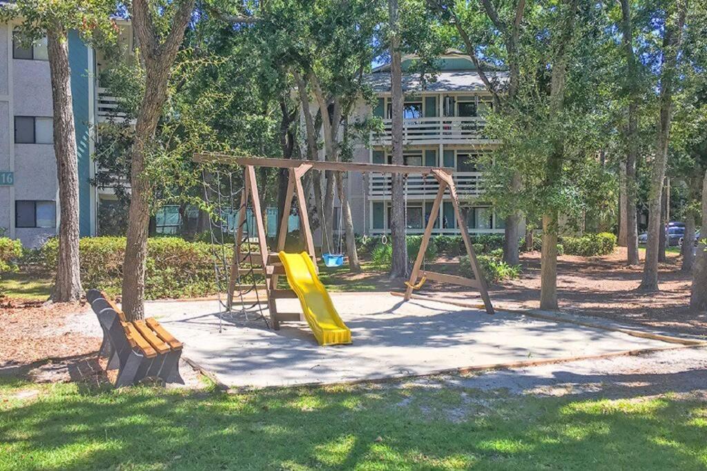 Cute 2 Bedroom, 2 Bath Condo At Folly Field Beach Hilton Head Island Exteriér fotografie