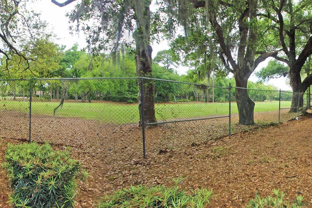 Cute 2 Bedroom, 2 Bath Condo At Folly Field Beach Hilton Head Island Exteriér fotografie